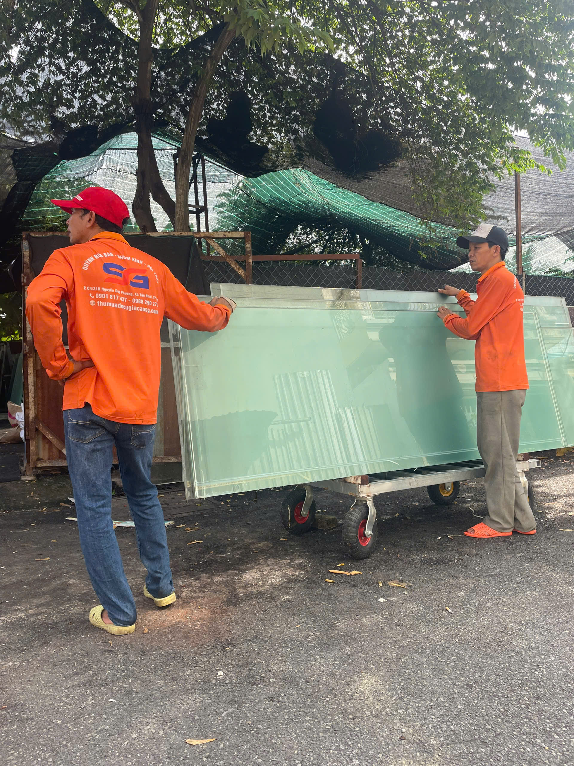 kính cường lực cũ