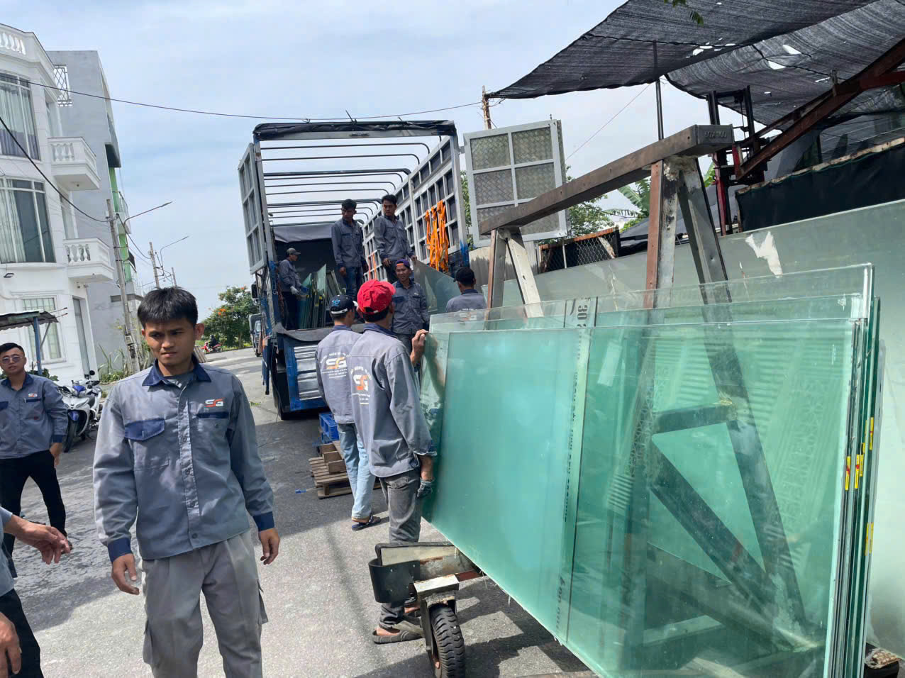 Thu mua kính cường lực cũ tại TP.HCM
